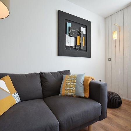 Modern Holiday Home In Bastogne With Fenced Garden Eksteriør bilde